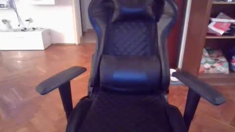 neoglo online show from March 19, 6:23 pm