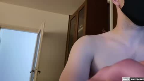 neoglo online show from April 22, 11:28 pm