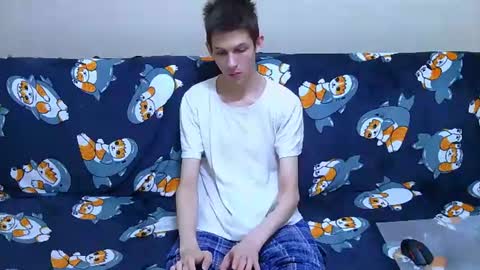 Snapshot of lester_broo chatting on June 13, 2:04 pm lester_broo online show from June 13, 2:04 pm