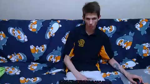 Snapshot of lester_broo chatting on June 22, 9:01 pm lester_broo online show from June 22, 9:01 pm