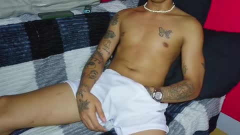 lesteryooo online show from March 31, 7:47 pm