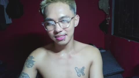 lesteryooo online show from April 3, 5:44 pm