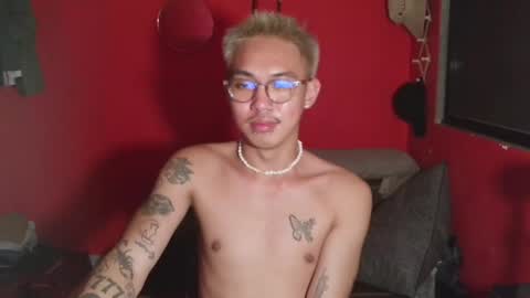 lesteryooo online show from April 10, 12:10 pm