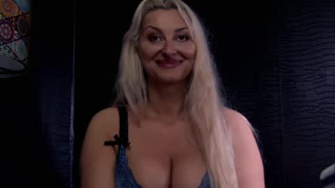 leticiareys online show from March 30, 12:28 pm