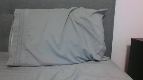 lets_play143 online show from April 12, 10:26 pm