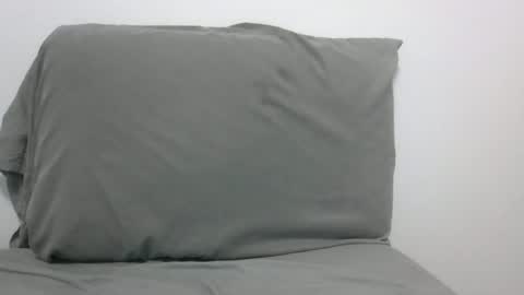 Snapshot of lets_play143 chatting on June 25, 6:07 am lets_play143 online show from June 25, 6:07 am