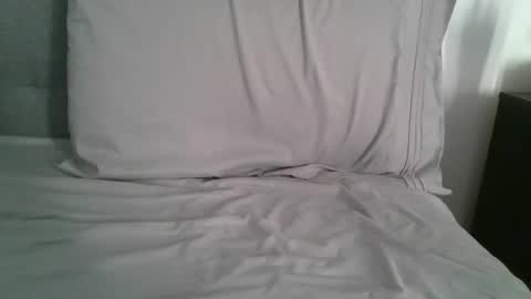 Snapshot of lets_play143 chatting on July 14, 2:05 am lets_play143 online show from July 14, 2:05 am