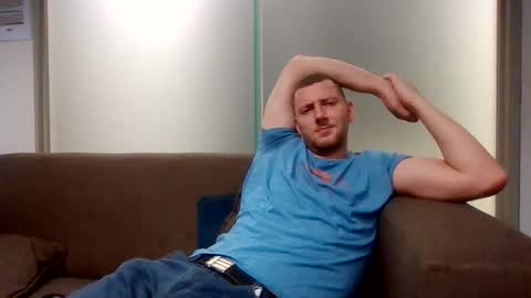 Snapshot of letsbeadventurous chatting on January 23, 9:18 pm The Silent type online show from January 23, 9:18 pm