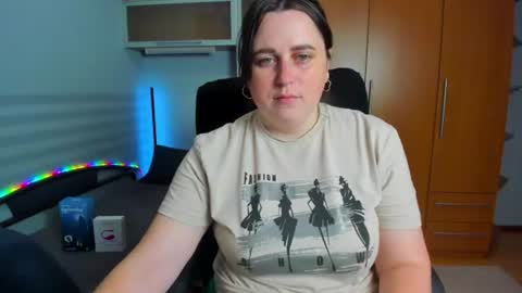 Naomi online show from June 24, 6:34 am