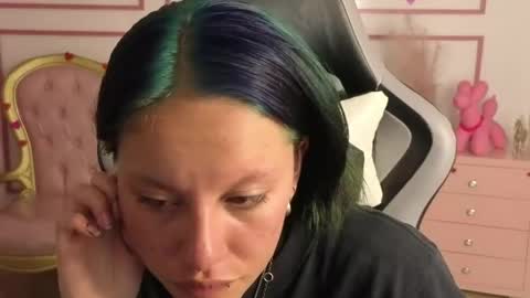 lewii_t online show from April 17, 3:20 am