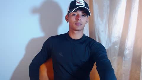 Snapshot of lewis_ly chatting on February 5, 4:44 pm i am lewis ly EDUARDO MEMDOZA15 online show from February 5, 4:44 pm