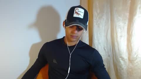 Snapshot of lewis_ly chatting on February 12, 12:22 pm i am lewis ly EDUARDO MEMDOZA15 online show from February 12, 12:22 pm