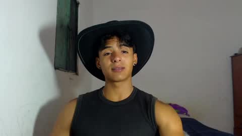 i  am lewis ly EDUARDO MEMDOZA15 online show from May 20, 6:47 pm