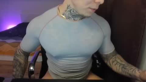 Snapshot of lewis_muscleee chatting on March 23, 6:01 pm blablablack online show from March 23, 6:01 pm