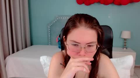 Snapshot of lexalove_doll chatting on October 21, 4:46 am Lexas Room online show from October 21, 4:46 am