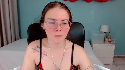 Snapshot of lexalove_doll chatting on October 23, 5:07 am Lexas Room online show from October 23, 5:07 am