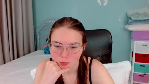 Snapshot of lexalove_doll chatting on October 30, 4:03 am Lexas Room online show from October 30, 4:03 am