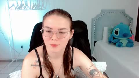 Snapshot of lexalove_doll chatting on November 25, 4:12 am Lexas Room online show from November 25, 4:12 am