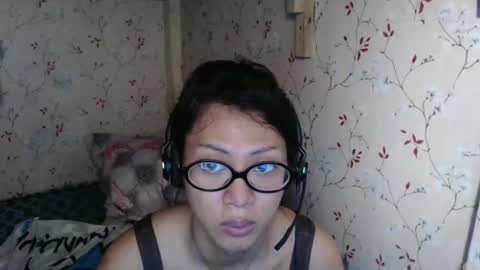 Snapshot of lexi09822 chatting on April 19, 1:32 pm Hev Lexi online show from April 19, 1:32 pm