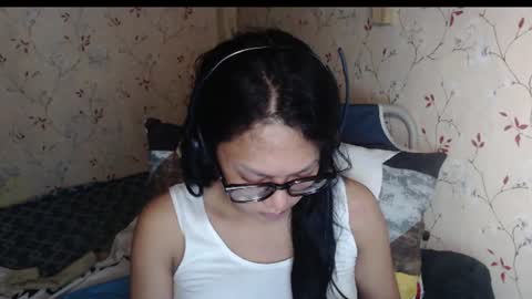 Snapshot of lexi09822 chatting on June 25, 10:20 am Hev Lexi online show from June 25, 10:20 am
