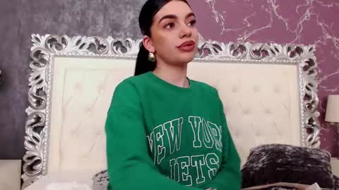 Snapshot of lexi__vicious chatting on December 19, 8:02 am lexi__vicious online show from December 19, 8:02 am