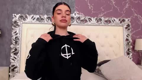 Snapshot of lexi__vicious chatting on December 23, 7:49 am lexi__vicious online show from December 23, 7:49 am
