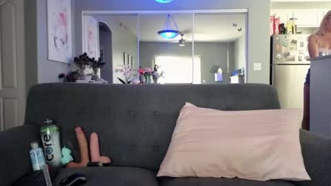 Lexi online show from September 9, 6:18 pm