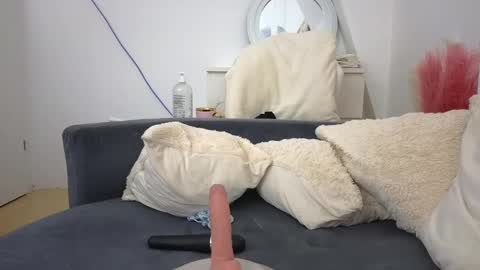 Snapshot of lexi_u_ chatting on December 31, 8:04 am LEXXY online show from December 31, 8:04 am