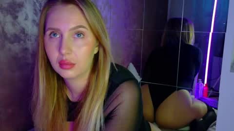 Snapshot of lexi_u_ chatting on November 26, 5:52 am LEXXY online show from November 26, 5:52 am