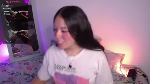Snapshot of lexie_babe chatting on October 20, 10:43 pm Lexie Thompson 8pm 0000am -5 online show from October 20, 10:43 pm