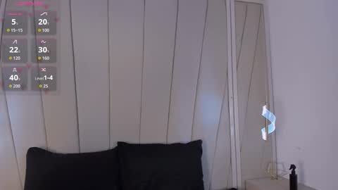 lexiee__ online show from December 19, 12:01 pm