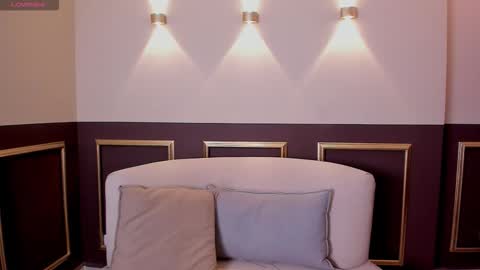 Lexie Thompson  online show from January 12, 12:10 pm