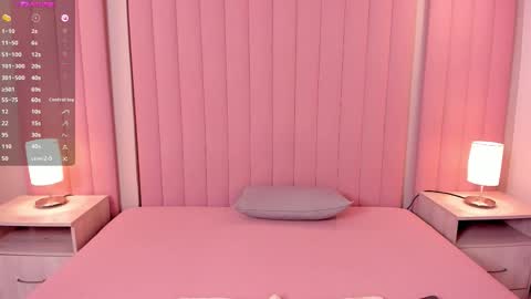 Lexie Thompson  online show from February 26, 12:15 pm