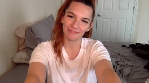 Snapshot of lexiial0 chatting on December 16, 5:43 pm Alexia L. online show from December 16, 5:43 pm