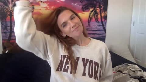 Snapshot of lexiial0 chatting on September 10, 3:56 pm Alexia L. online show from September 10, 3:56 pm