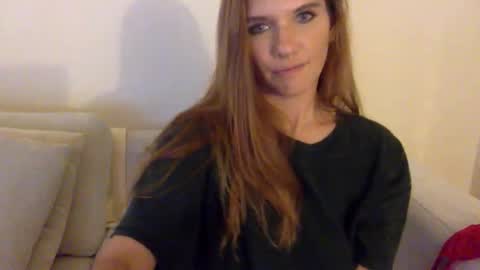 Snapshot of lexiial0 chatting on November 8, 6:02 am Alexia L. online show from November 8, 6:02 am