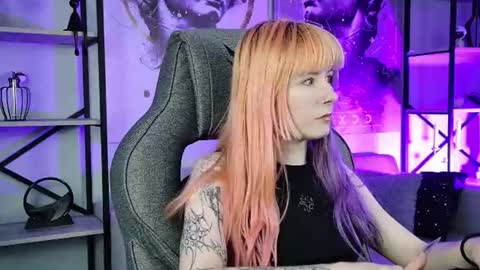 Lexi Wenford NO NUDE GODDESS online show from July 26, 5:15 am
