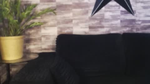 lexywetrain online show from December 3, 9:35 pm