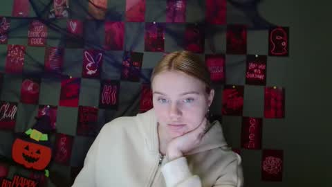 Leyla online show from October 30, 7:43 am