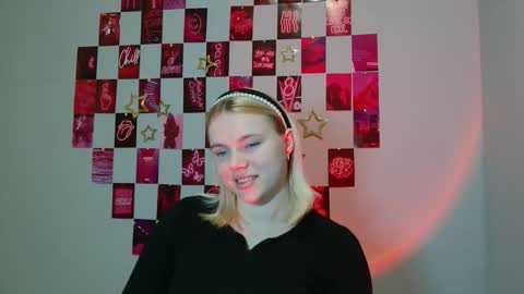 Leyla online show from November 18, 9:36 am