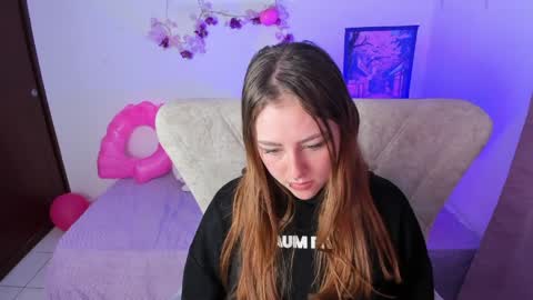 Leyla Miller online show from March 30, 3:13 pm