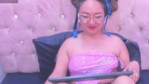 Leyla smithh online show from October 9, 9:24 pm