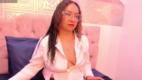 Leyla smithh online show from October 16, 12:28 pm