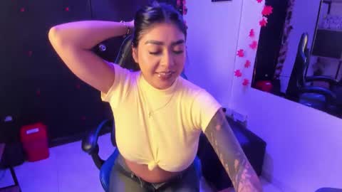 leyren_copper online show from April 18, 3:32 am