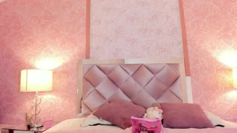 LEZY online show from November 12, 8:08 pm