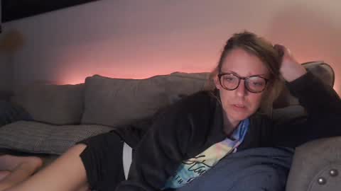 Hornystonerchick online show from December 5, 12:30 am