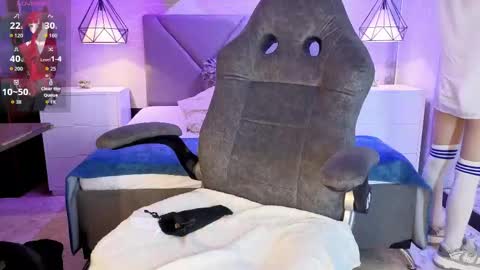 lhiam online show from April 15, 6:26 pm