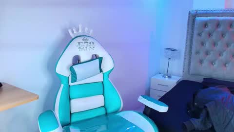 Lia  online show from March 17, 3:33 am