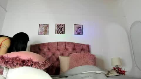 lia_blake7 online show from May 2, 6:13 pm