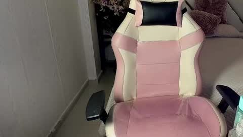 Lia  online show from April 14, 12:11 pm